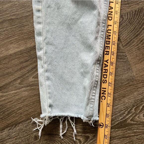 SWS Streetwear Society Mom Light Wash Distressed Ultra High Rise Jeans size 7 - Picture 8 of 8